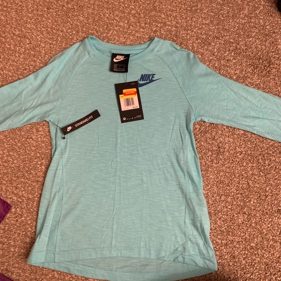 Nike Girls Small - Picture 1 of 3